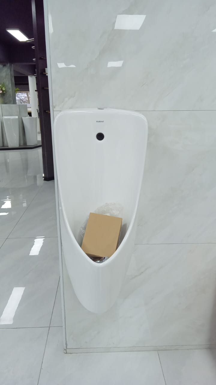 Urinal